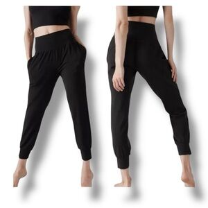 ATHLETA Women's Black Salutation High Rise Joggers Work Out Pants  - Size Medium